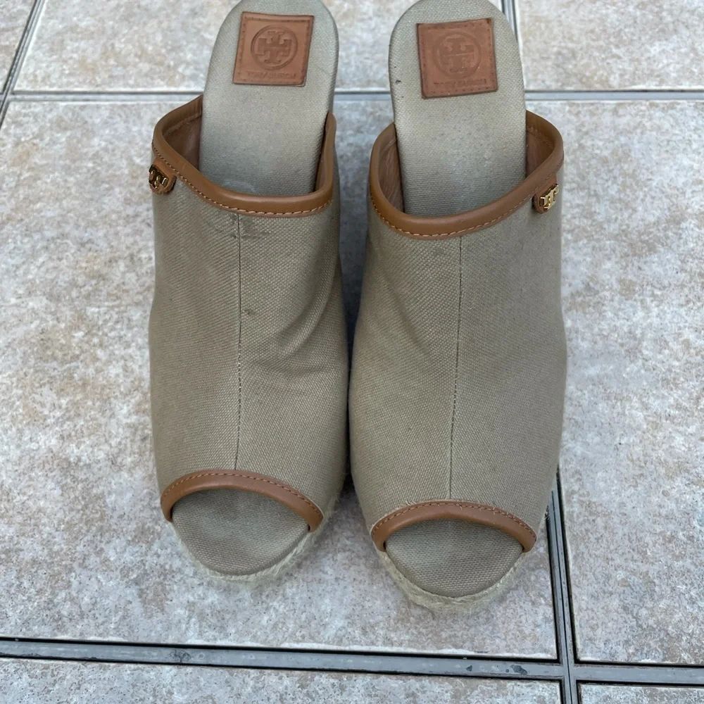 Tory Burch Beige Canvas Wedge Espadrille Mules